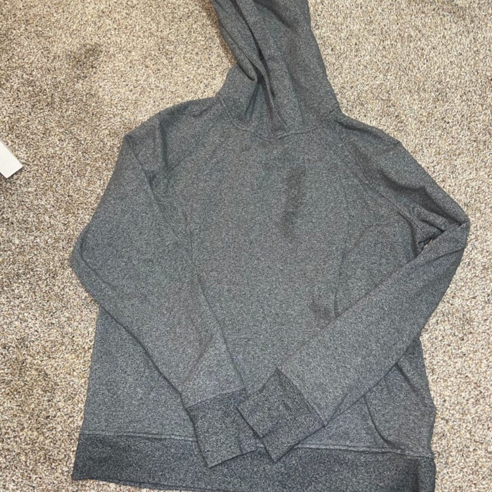 Lululemon Scuba Pullover *DAMAGED*
